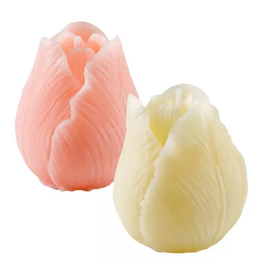 Zwei kleine Duftkerzen in Tulpenblütenform